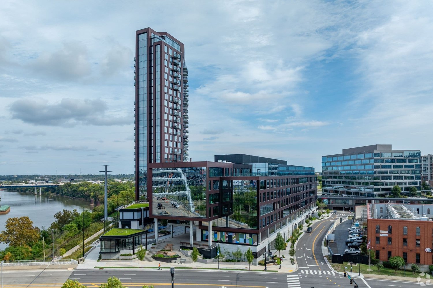 News | Order up: Starbucks moves to grab Nashville space, inking office lease to anchor eastern expansion
