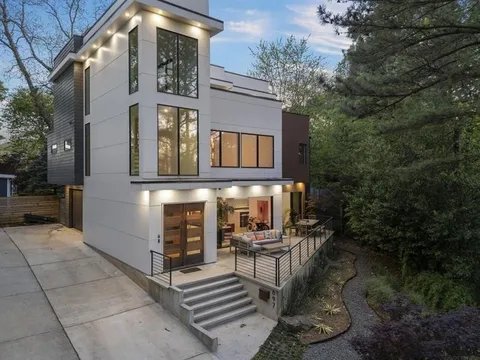 696 Highland Ave NE, Atlanta, GA 30312 | Realtor.com®