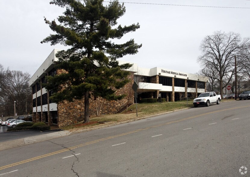 2325 Crestmoor Rd, Nashville, TN 37215 - APN/Parcel ID: 117-10-0-090