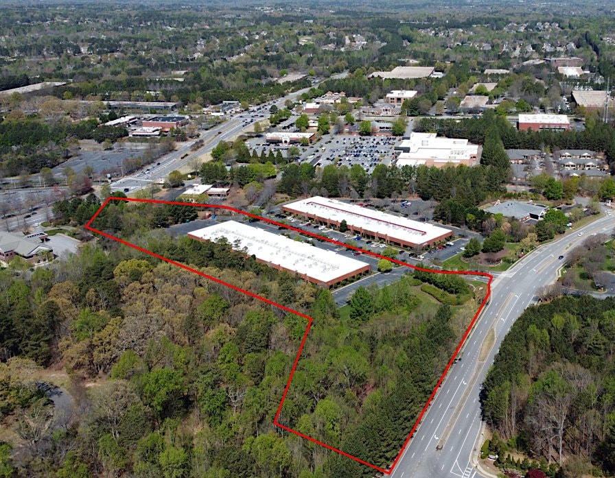 Aerial view of the Hanover Sugarloaf redevelopment site (outlined) in Duluth
