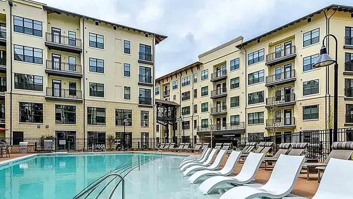 The pool courtyard at Bell Buckhead West, a 280-unit apartment community in Buckhead