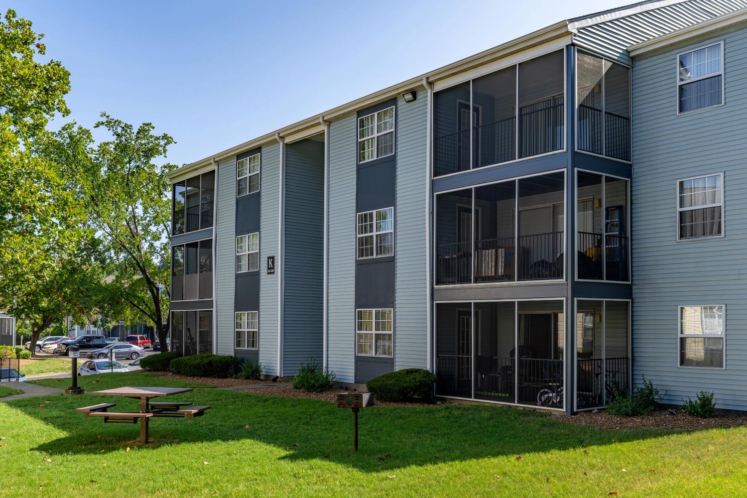 Apartment building at Brookridge Apartments in South Nashville